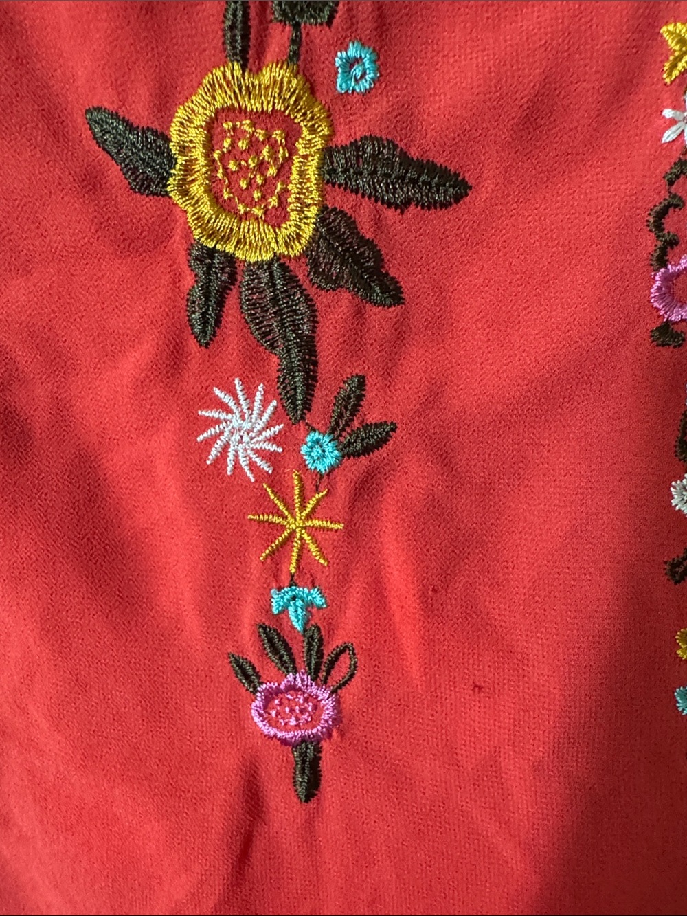 entro Red Dress with Floral Label Accent - Picture 4 of 8